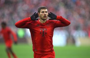 赫迪拉：格雷茨卡夺回主力位置，这展示了他的成熟和强大心态