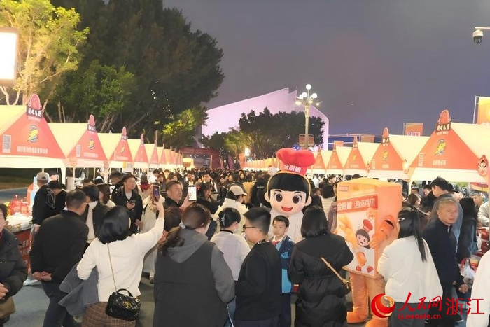 网页版登录入口-一颗篮球“滚”热消费潮|苍南|浙ba|赛事|浙江|苍南县_新浪体育_新浪新闻